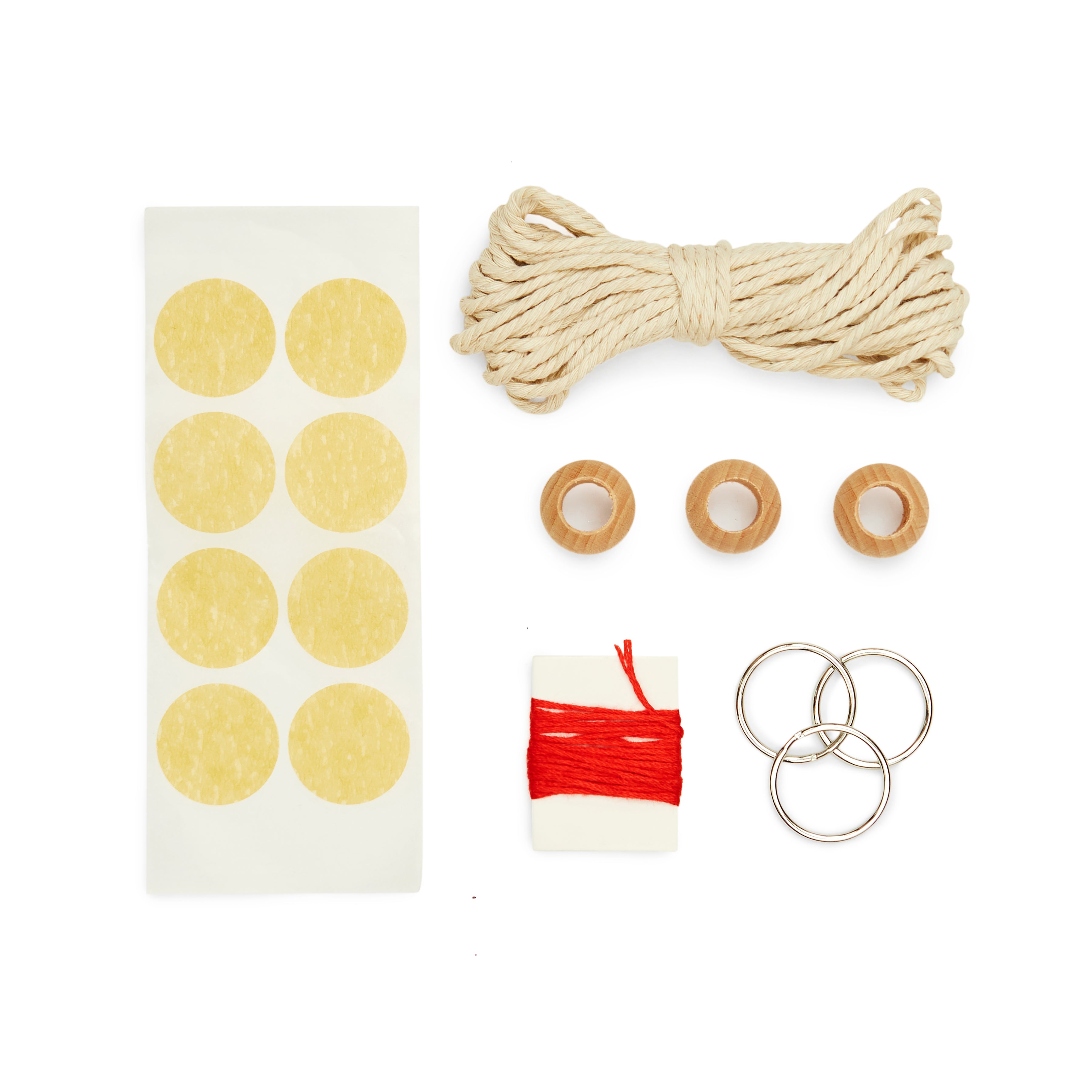 クライナー　オリジナルハンドメイド　ディスプレイ Crafters DIY Macrame Keychain Kit – Kikkerland Design Inc