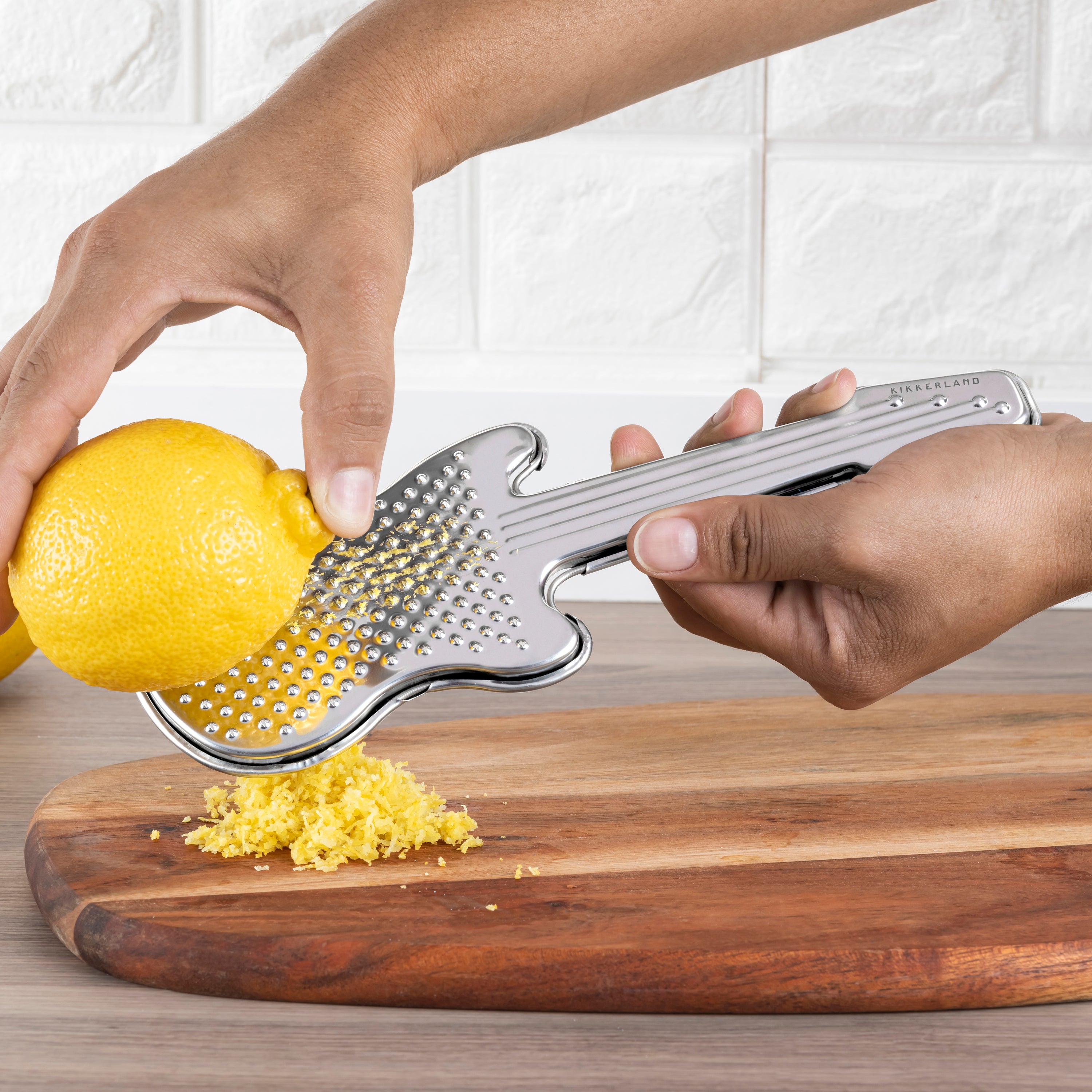 Guitar Grater – Kikkerland Design Inc