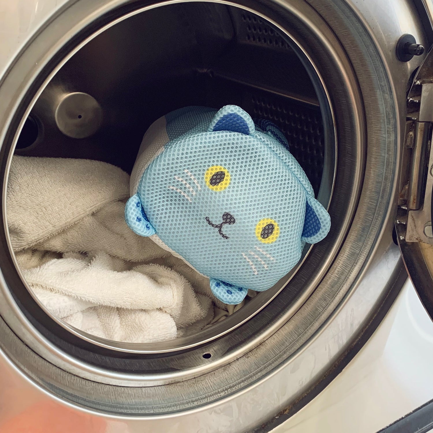 Sac à linge pratique pour chat