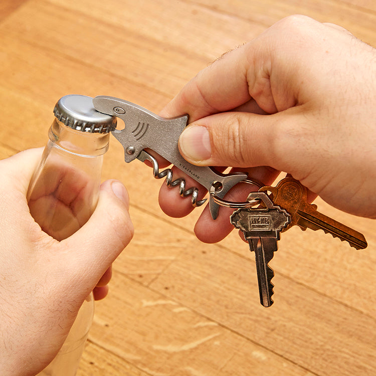 SHARK KEY RING