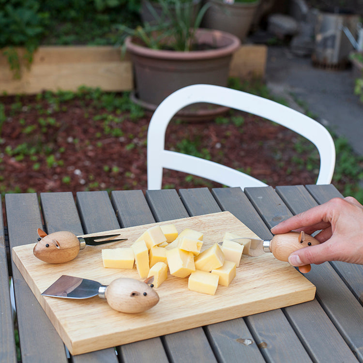 Kikkerland Mouse Cheese Board - Thumbnail 3