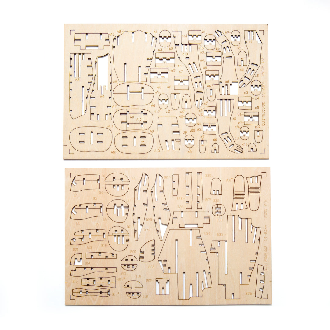 Hand 3D Wooden Puzzle – Kikkerland Design Inc