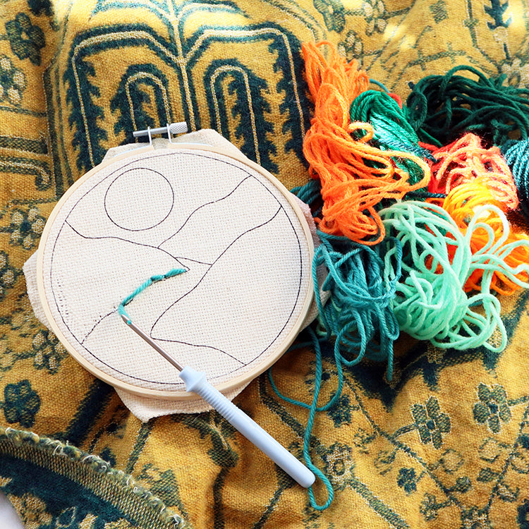 Landscape Punch Needle Kit – Kikkerland Design Inc