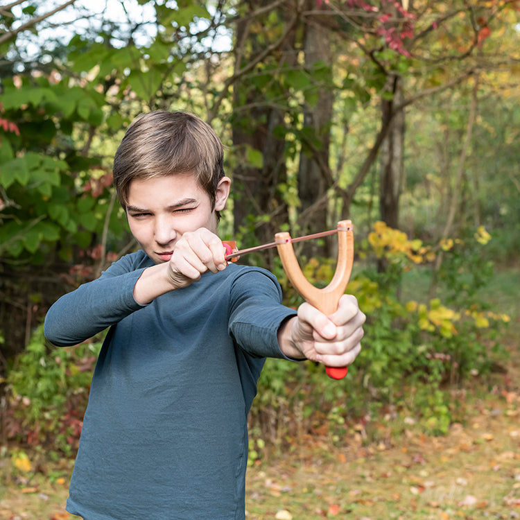 Huckleberry Slingshot – Kikkerland Design Inc