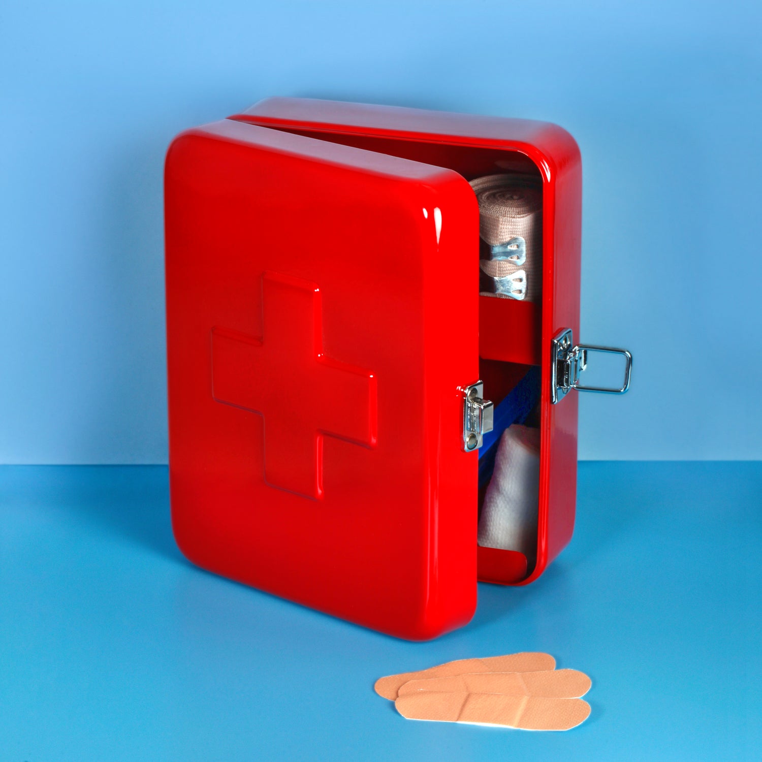 Boîte de premiers secours rouge