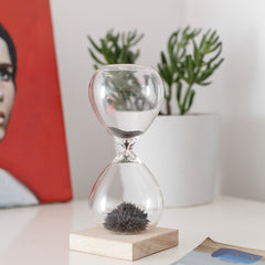 Magnetic Hourglass