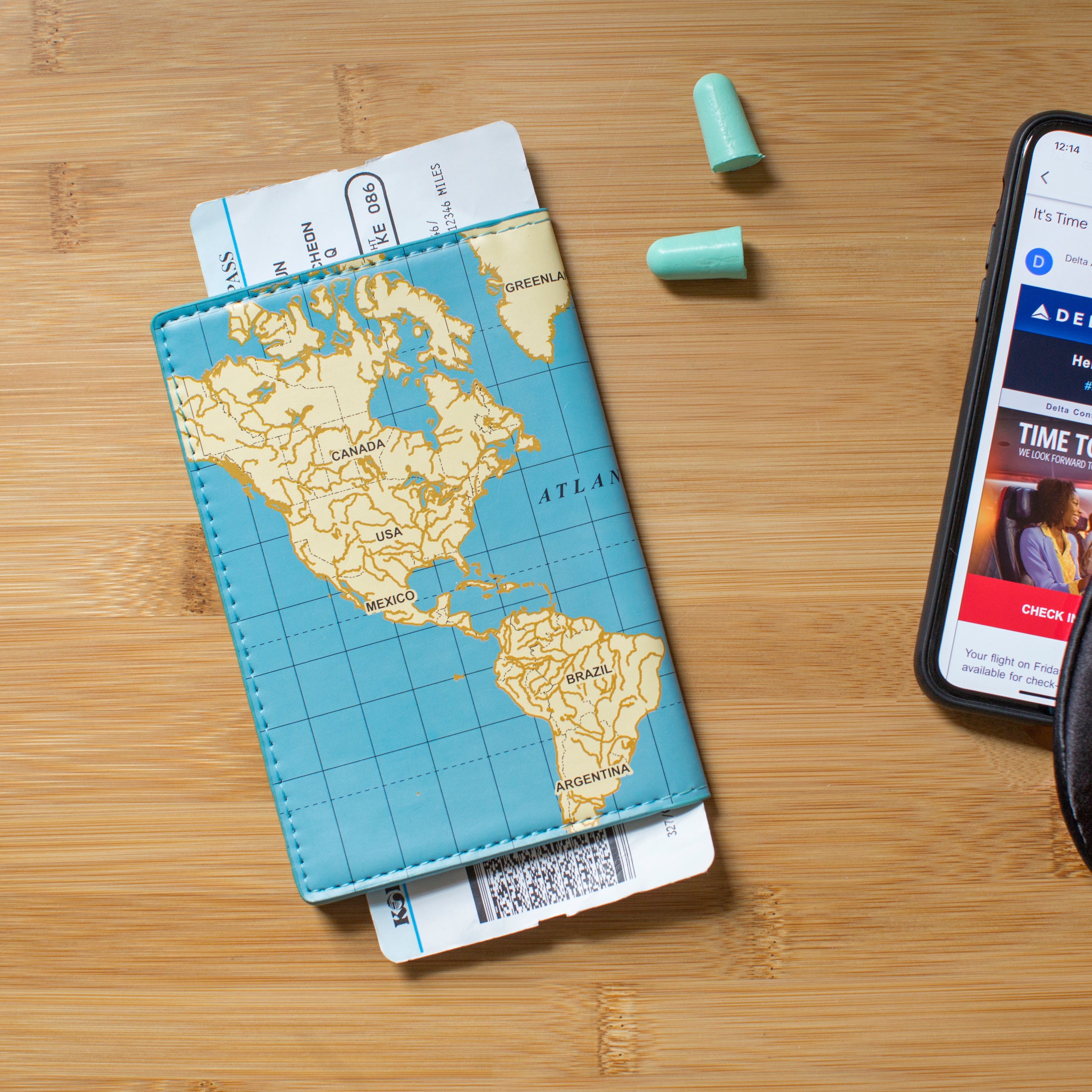 World Traveler Passport Case – Kikkerland Design Inc
