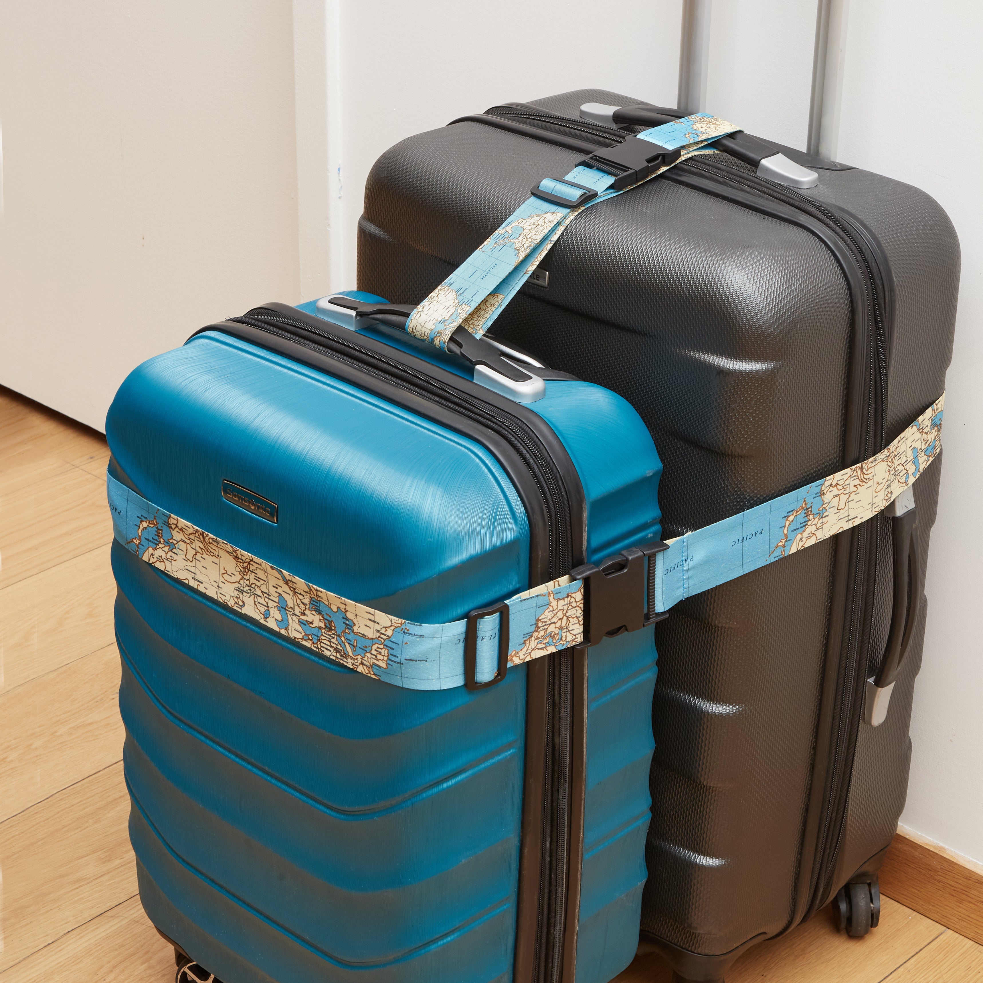 World Traveler Luggage Straps – Kikkerland Design Inc