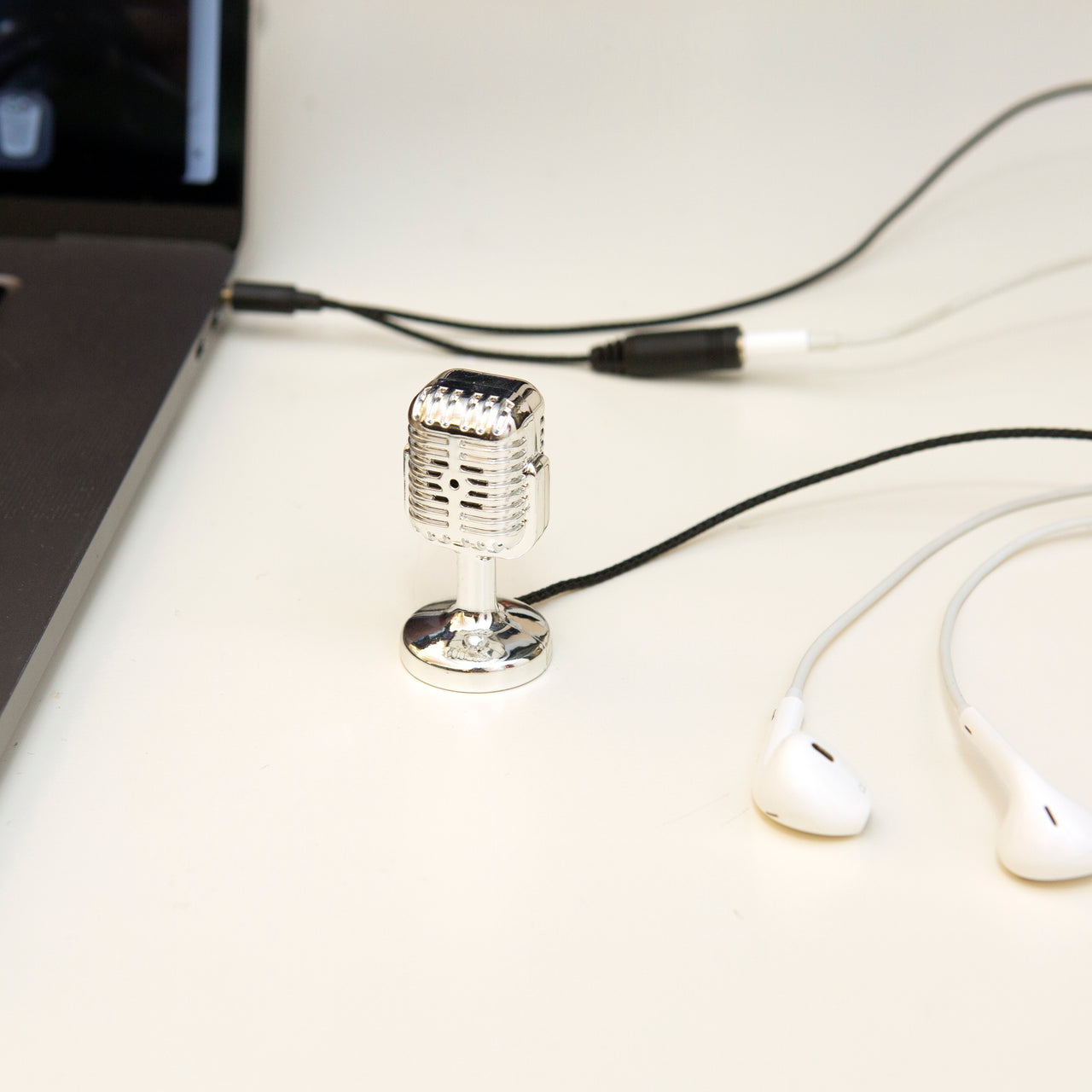 Mini Retro Microphone Kikkerland Design Inc