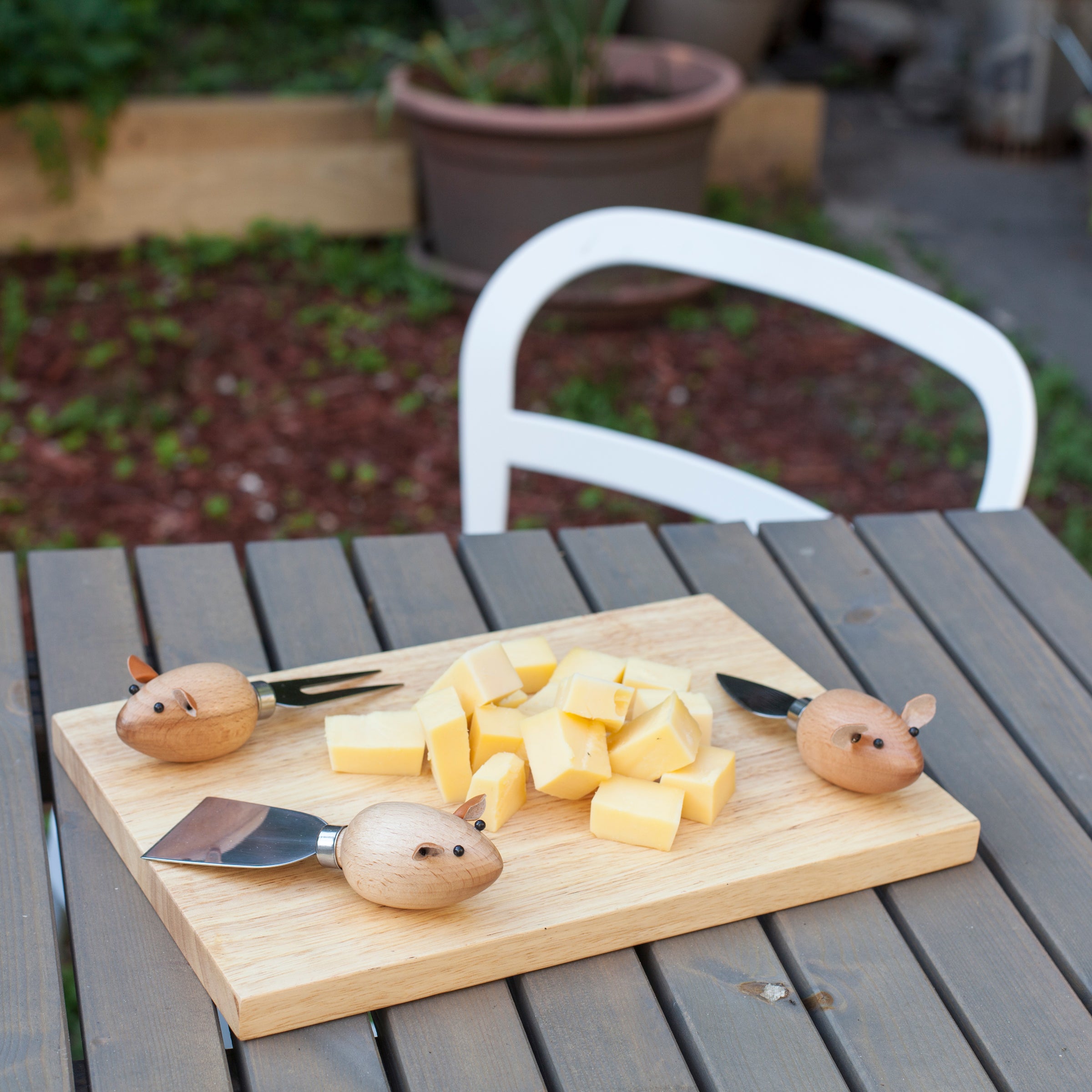 Mouse Cheese Board Set Kikkerland Design Inc