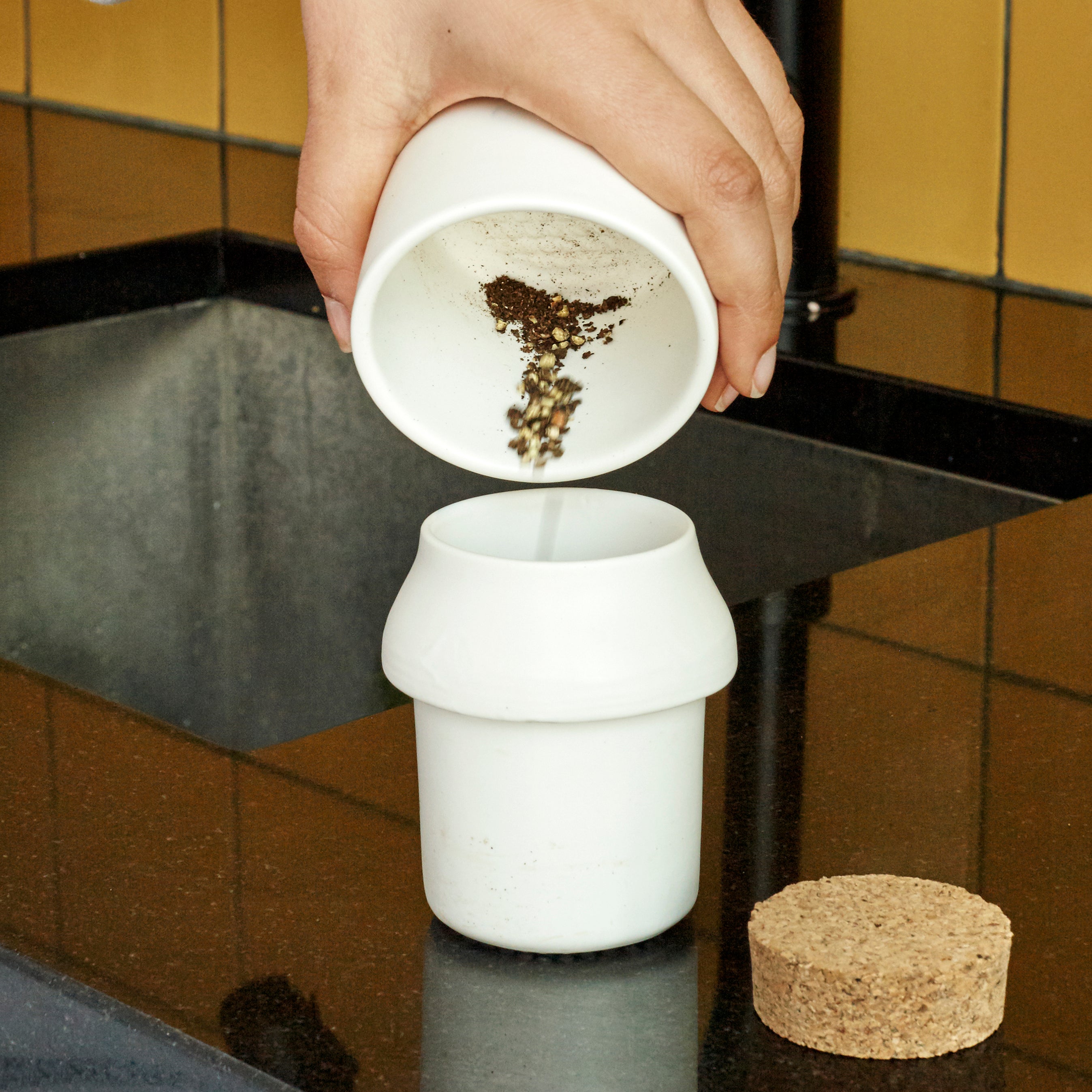 Ceramic Grinder + Jar Large White — Kikkerland Design Inc