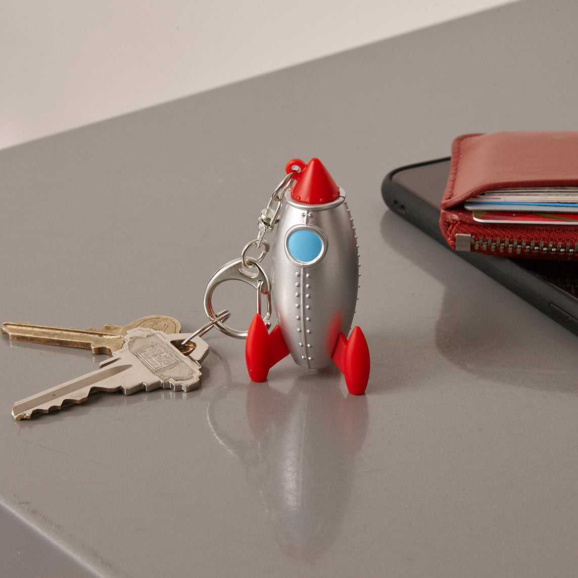 Rocket LED & Sound Keychain – Kikkerland Design Inc
