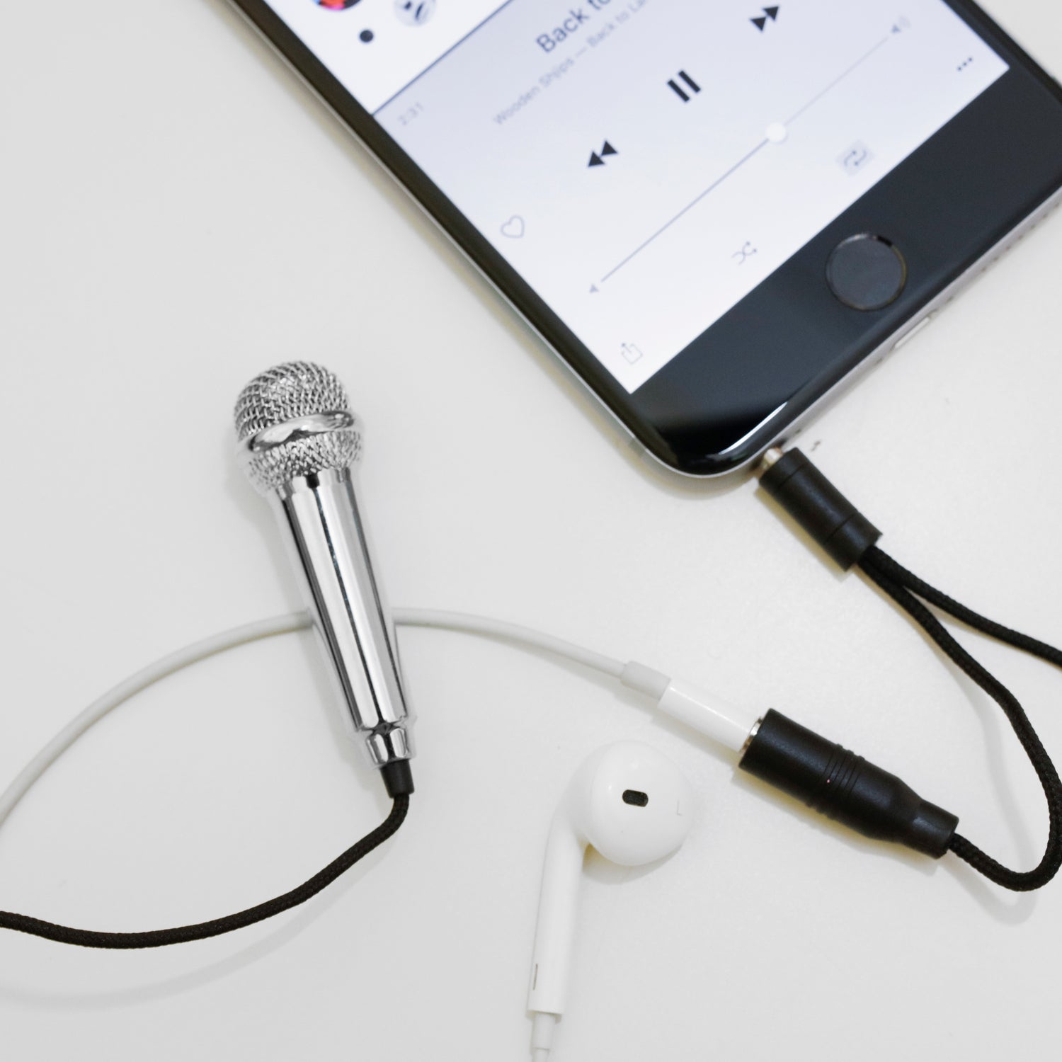 NEW* Kikkerland Mini Karaoke Microphone Perfect for Smartphones