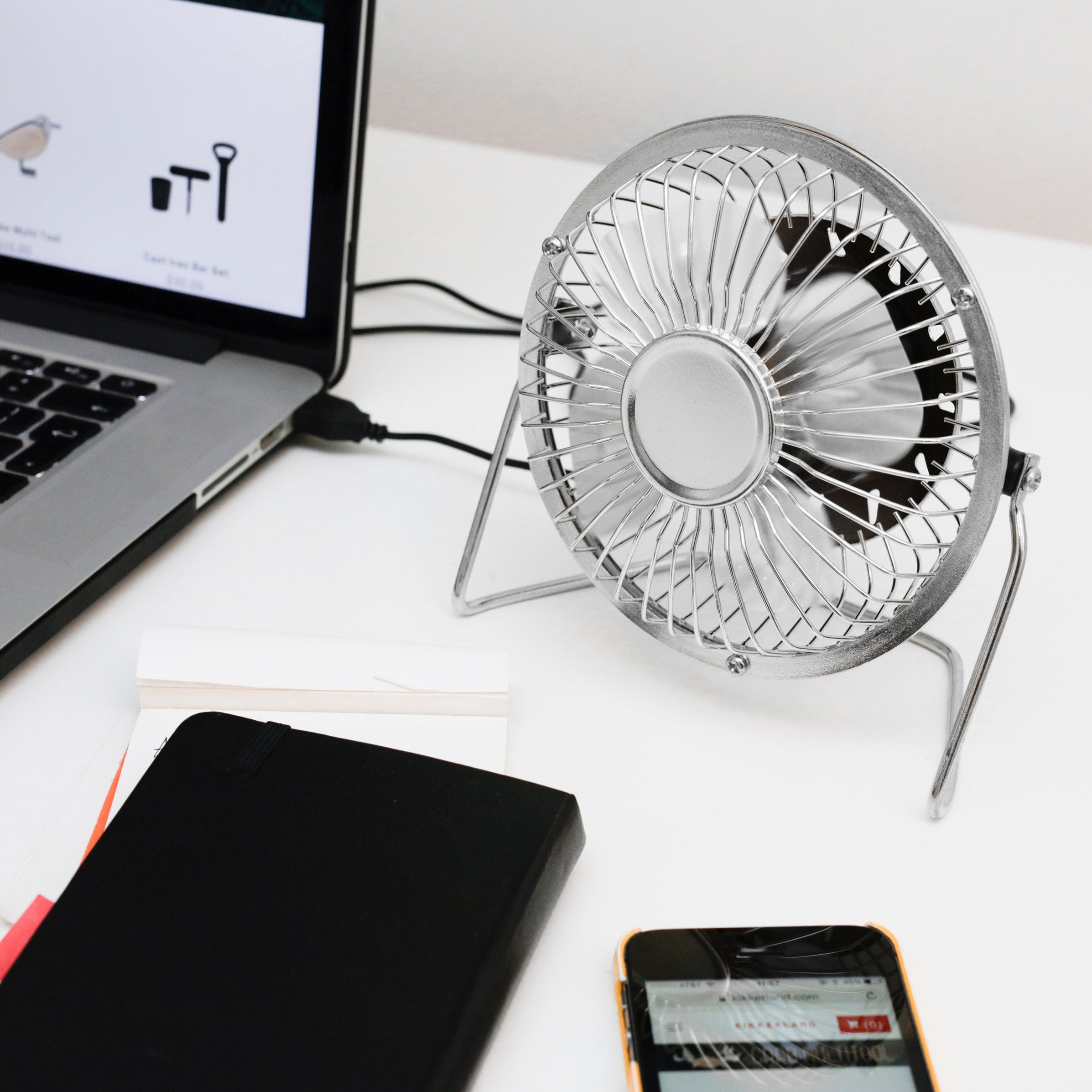 USB Desk Fan Silver — Kikkerland Design Inc